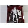 Image 2 : Star Wars - Elite Series - Riot Gear Storm Trooper Figure (NIB)
