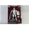 Image 3 : Star Wars - Elite Series - Riot Gear Storm Trooper Figure (NIB)