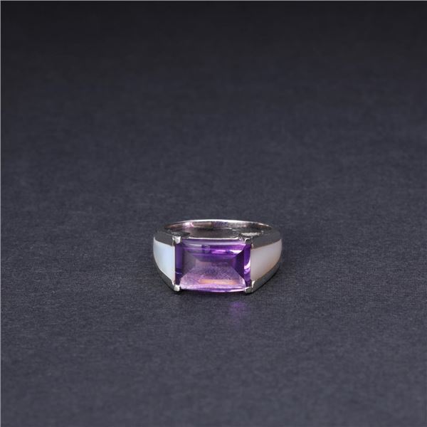 18K White Gold & Amethyst Ring