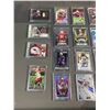 Image 2 : 20 ASSORTED FOOTBALL CARDS (MANY AUTOGRAPHED)