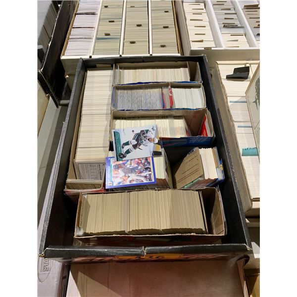 BOX OF ASSORTED SPORTS CARDS