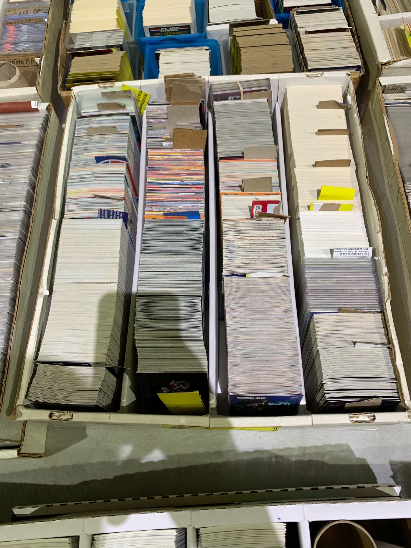 Collection Able Card BOX OF ASSORTED COLLECTIBLE CARDS - Able Auctions