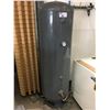 Image 1 : GREY METAL VERTICAL AIR STORAGE TANK