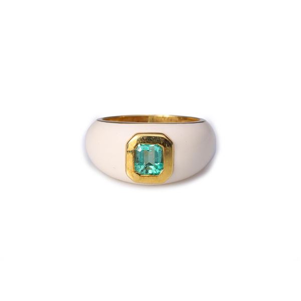 18K Yellow Gold Enamel & Emerald Ring