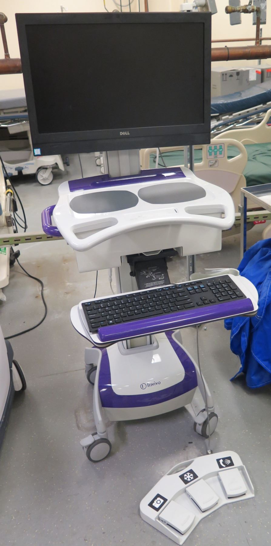 Uronav Machine Invivo 201805 UroNav Fusion Biopsy System on Wheels