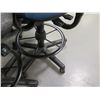 Image 9 : Qty 7 Rolling Office Chairs - Some w/ Arms, Misc Conditions