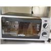 Image 3 : Multiple Microwave & Toaster Ovens: Panasonic, Black & Decker, GE, etc (carts not included)