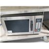 Image 4 : Multiple Microwave & Toaster Ovens: Panasonic, Black & Decker, GE, etc (carts not included)