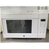 Image 9 : Multiple Microwave & Toaster Ovens: Panasonic, Black & Decker, GE, etc (carts not included)