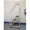 Image 2 : Gillis 3-Step Rolling Safety Ladder
