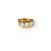 Image 1 : 18k Yellow Gold & Moissanite Ring
