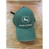 Image 1 : John Deere hat