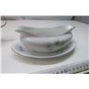 Image 3 : Amcrest “Caroline Pine” gravy boat and metal gravy boat