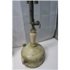 Image 4 : vintage Coleman oil lamp