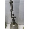 Image 4 : vintage Coleman oil lamp