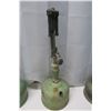 Image 1 : vintage Coleman oil lamp