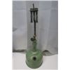 Image 1 : vintage Coleman oil lamp