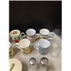 Image 4 : Box with coffee cups, drinking glasses, salt & Pepper sugar dishes x2