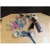 Image 1 : Tooth picks, salt and pepper shakers etc