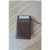 Image 1 : vintage pocket radio