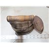 Image 2 : 2 antique irons(one with trivet)
