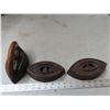 Image 2 : 3 antique irons