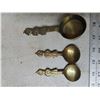 Image 2 : 3 vintage 1940 nabob coffee genie measuring spoons (brass)