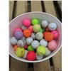 Image 2 : pail of golf balls
