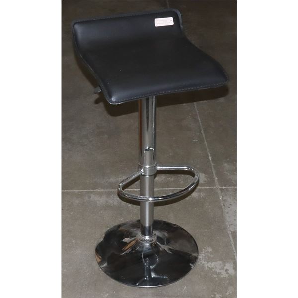 HEIGHT ADJUSTABLE STOOL