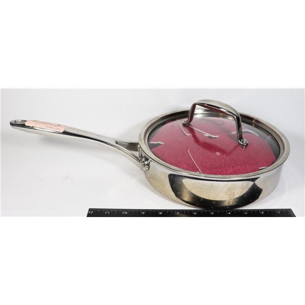 10IN THE PAMPERED CHEF POT WITH LID