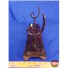 Image 2 : HOME DÉCOR : Tin Sword Stand (9"H x 14-3/4"W x 4"D) (SEE PICS!)