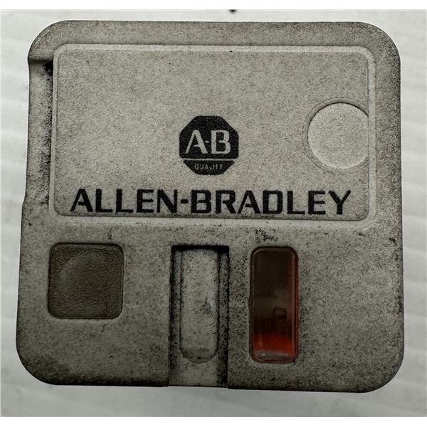 Allen Bradley #700-HB33Z24 Safety Control Relay