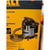 Image 3 : DeWalt Stainless Steel Wet/Dry Vacuum 38L