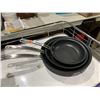 Image 1 : Kirkland Signature 3pc Frying Pans