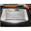 Image 2 : Staples paper shredder