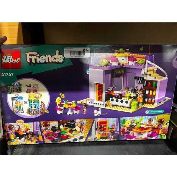 Lego Friends "Heartlake City Community Kitchen" - 695 pc
