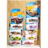 Image 1 : FLAT OF 10 SEALED ASSORTED HOT WHEELS CARS W/