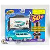 Image 1 : ROAD CHAMPS 1955 PONTIAC SAFARI 1:43 SCALE