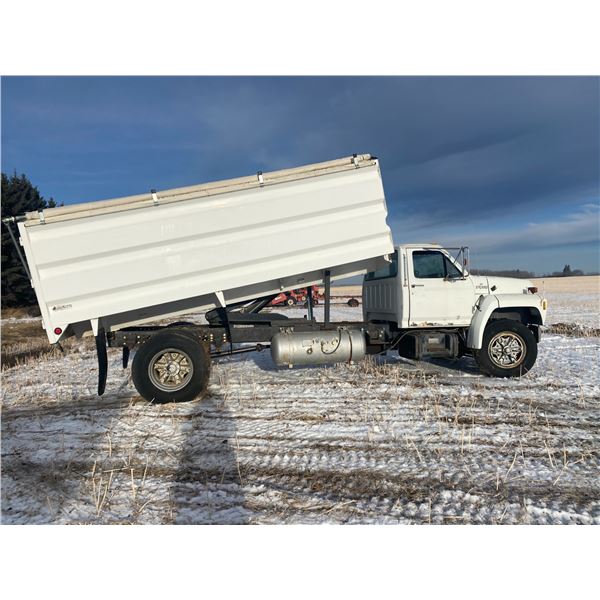 Approx. 1989 Ford F800 single axle, showing 357,944  kms, GVWR 30,000 lbs, SN. 1FDPF82K4KVA12986, 42