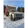 Image 2 : 1976 Ford F600 single axle c/w wood box & Nordic hoist, 370 V8, 5 & 2 spd, showing 14,455 kms, SN. F