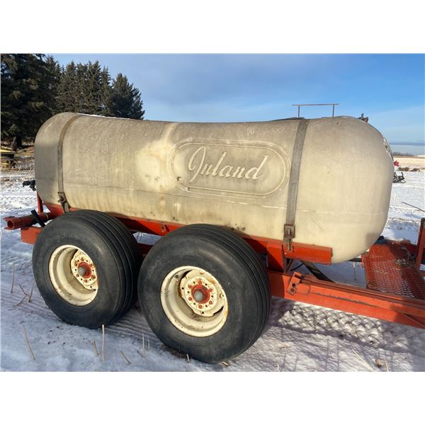 Inland Tandem Sprayer c/w Approx. 500-gal poly tank (no pump, booms are not attached)