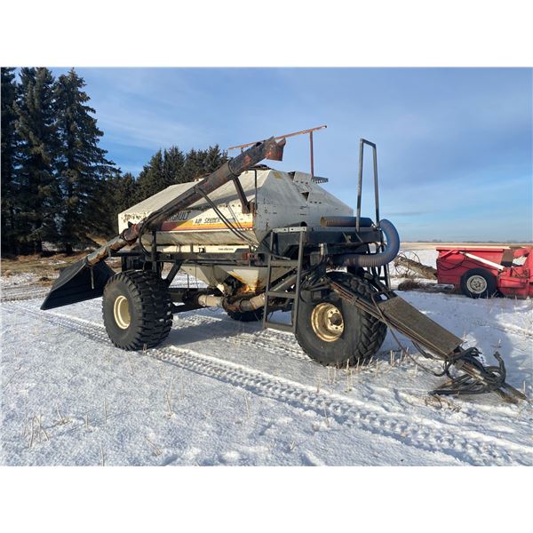 Bourgault Air Seeder tank (No monitors, poor condition, fair rubber)
