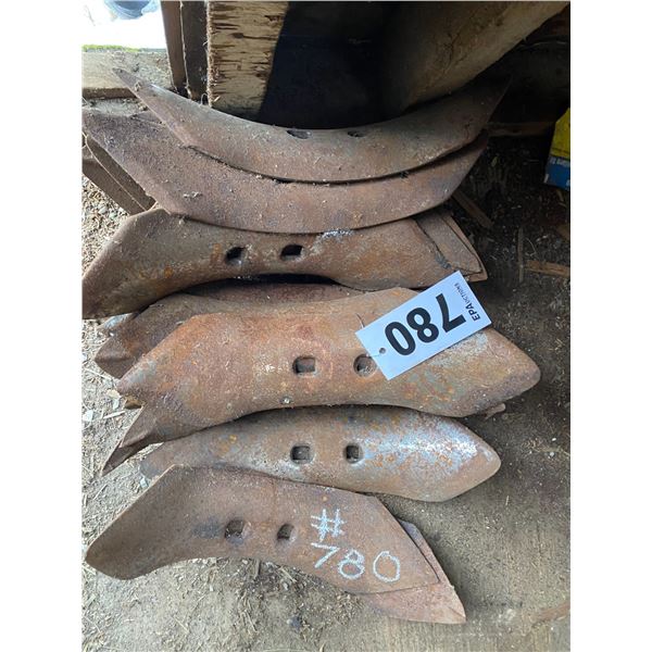 Approx. 12- Double sided Beaver tails
