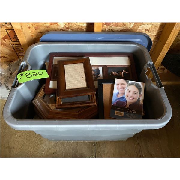 Tote c/w picture frames
