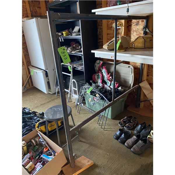 Scaffolding & shelving