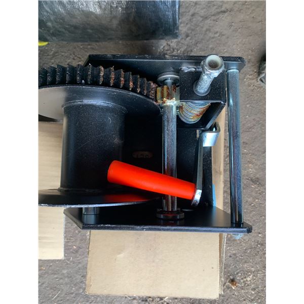 As New Hand winch (no cable)