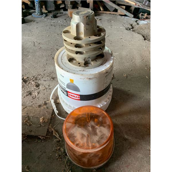 4- Chev. Centre caps & 12 Volt Flasher