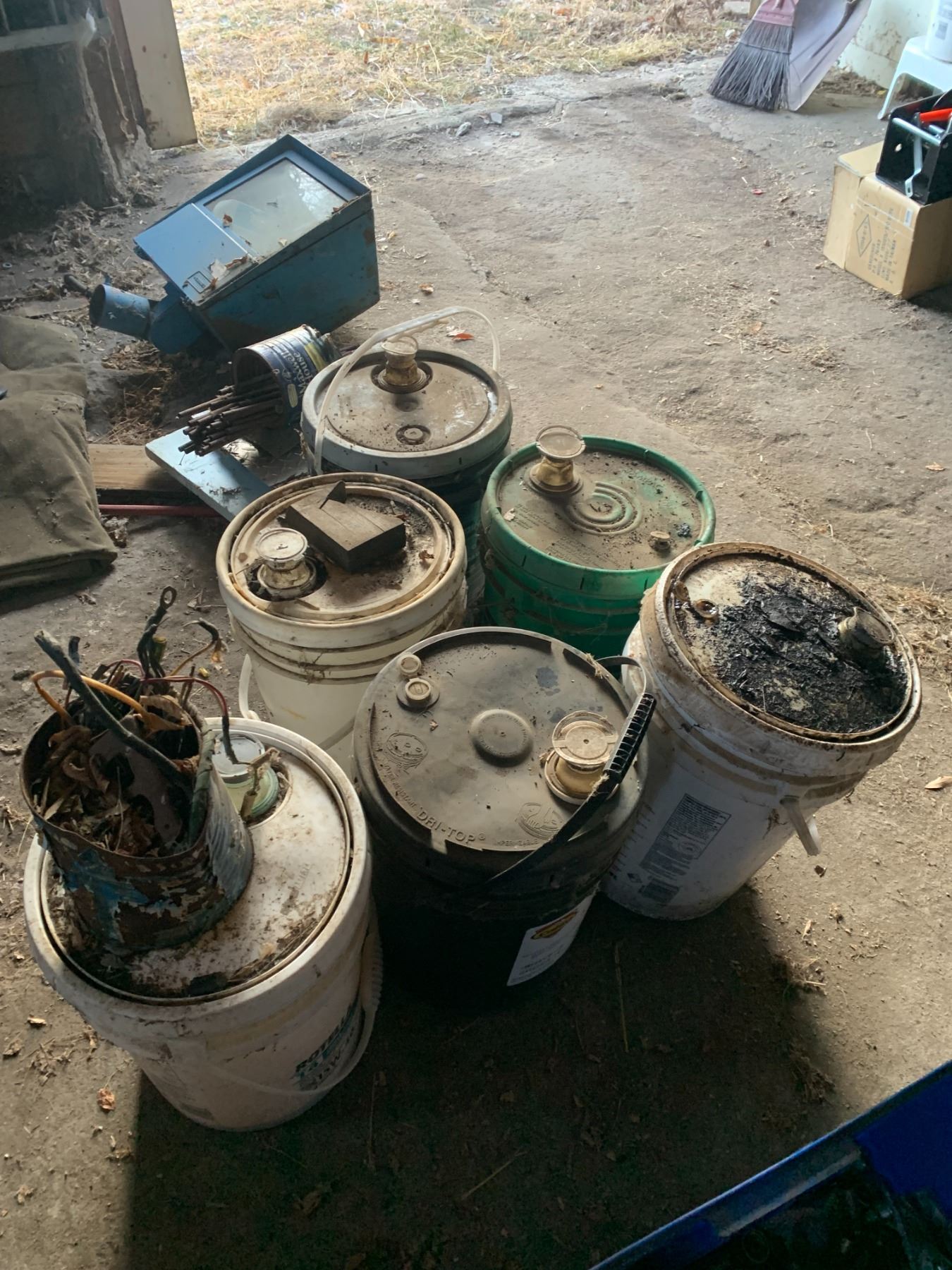 Misc. oils, yard light & steel rods