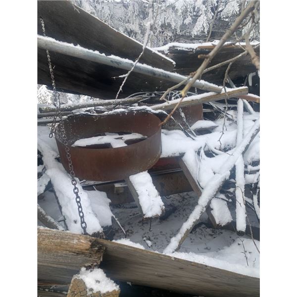 2- Steel rings on back of Cabover