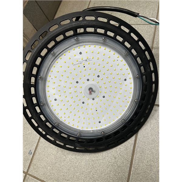 Lumière led